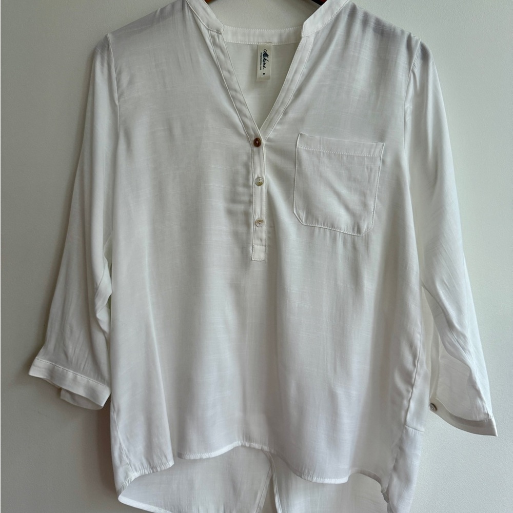 Mahina Boutique Women's Top